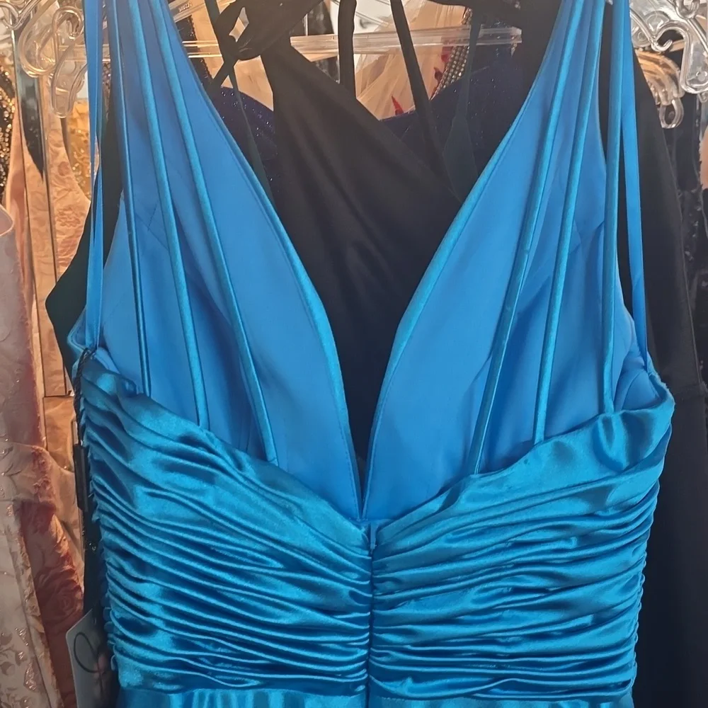 Homecoming Dress - Picture 3 of 4